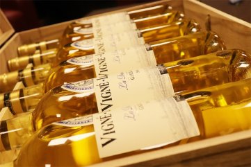 做原瓶原裝進口紅酒生意的前景如何
